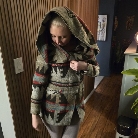 Ellabee Southwestern Aztec Pattern Hooded Coat Size XS - Picture 4 of 15